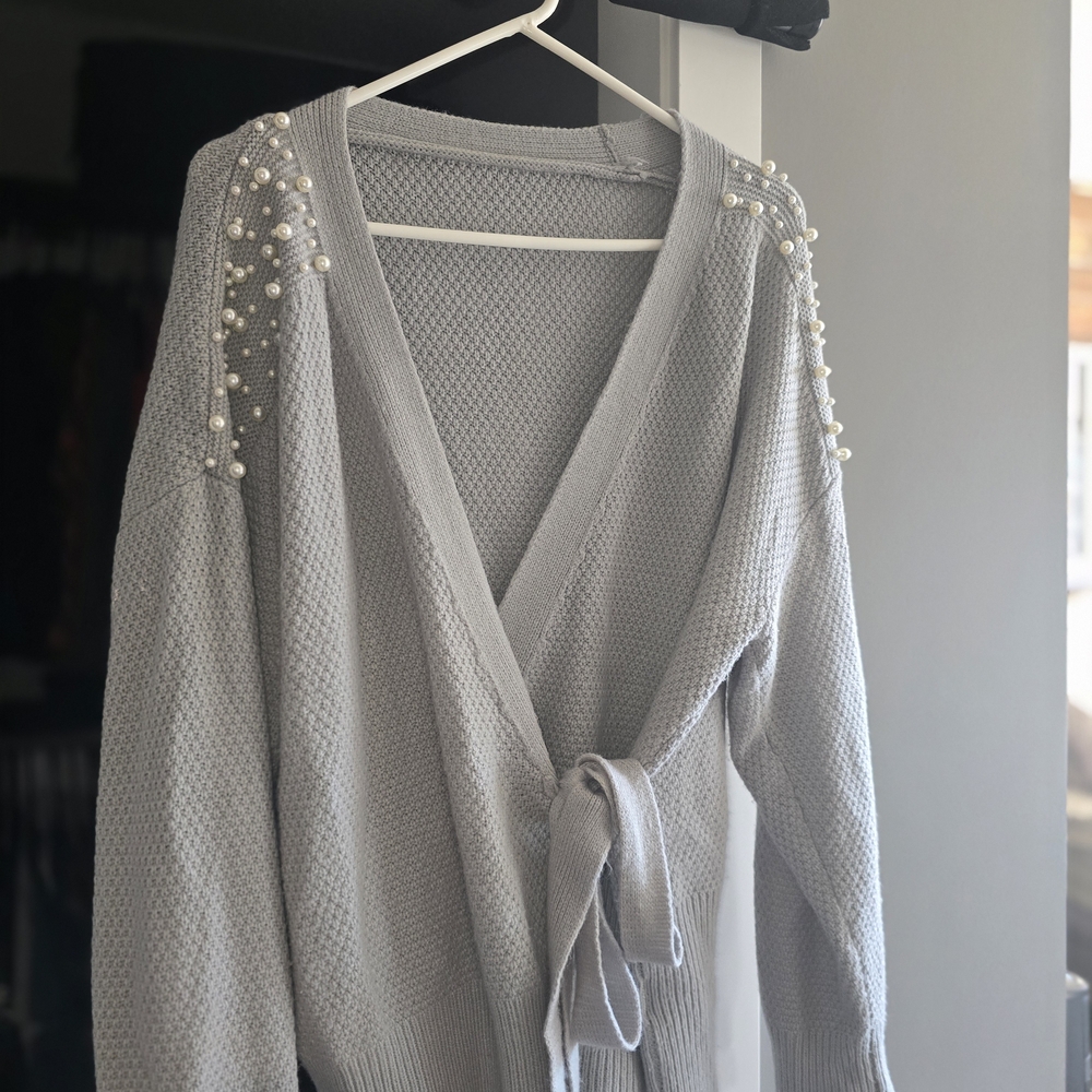 Elegant Gray Pearl-Embellished Women's Sweater